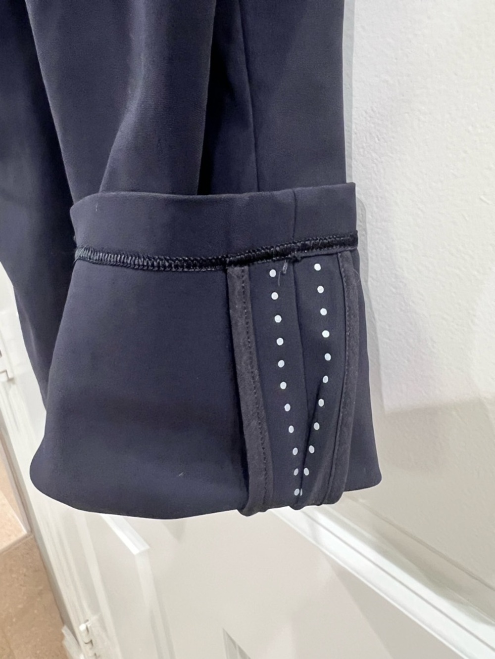 Lululemon On The Move Lightweight Pants – Black – Size 4 - Picture 5 of 7